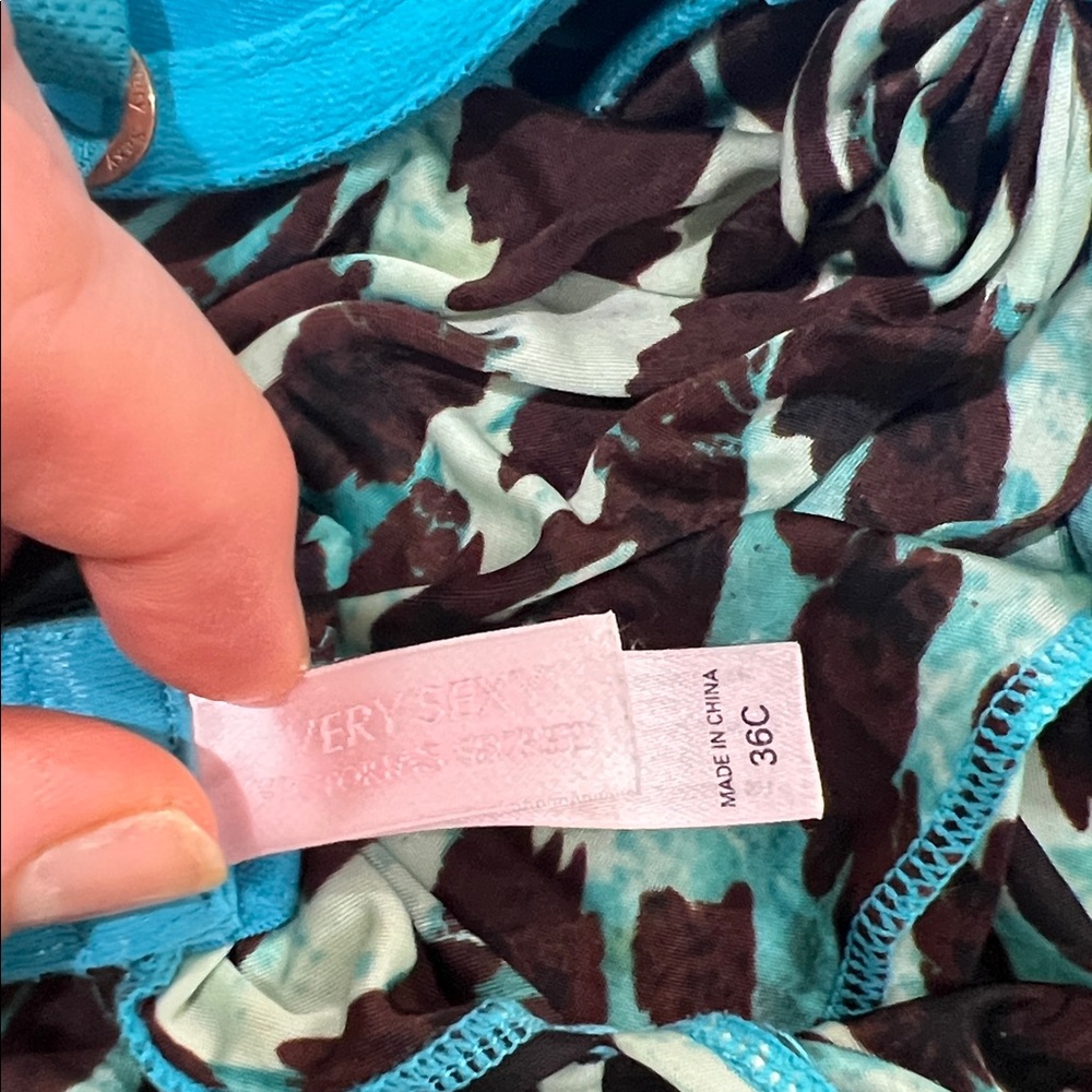 Victoria Secret Leopard Print Women's Top - Picture 3 of 5